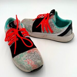 Under Armour Breathe Colorful Strappy Gym Lace Up Tennis Shoes Sneakers Size 8.5